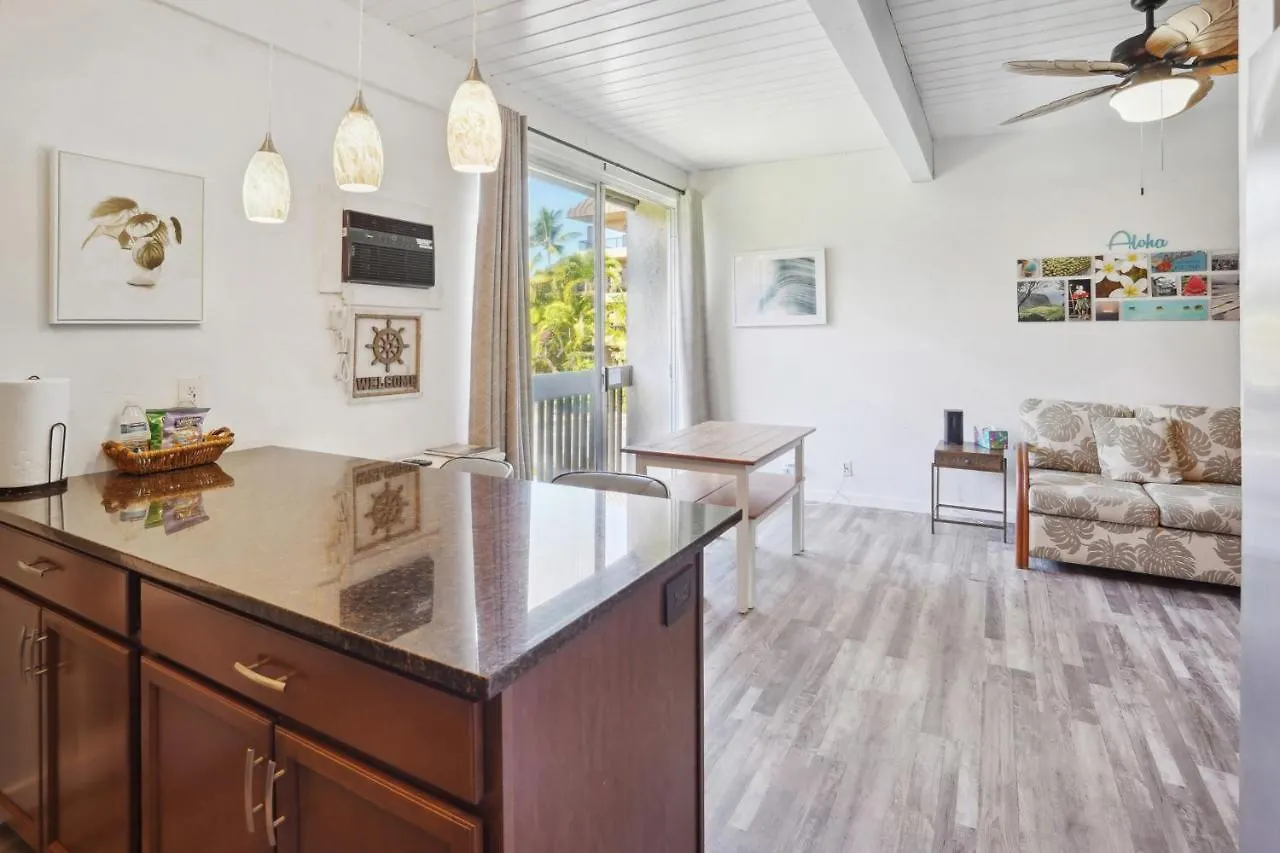 Airy Kailua-Kona Condo Less Than 1 Mi To Beach And Town